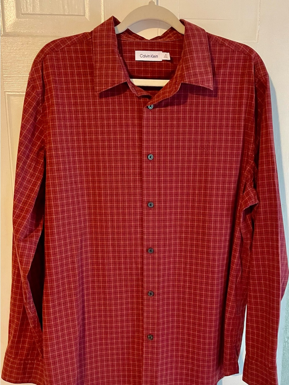 Calvin Klein Men’s Medium Red Windowpane Plaid Button Front Shirt Long Sleeve